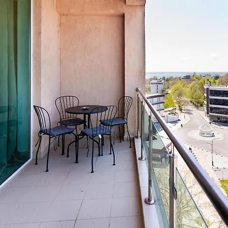 Rezident Apartment *