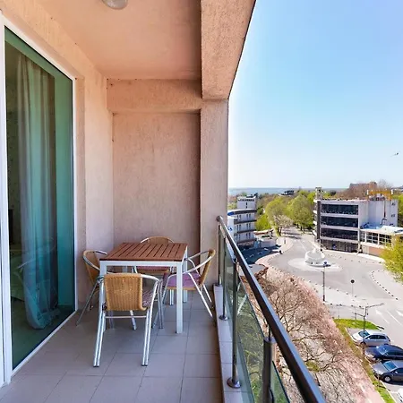 Rezident Apartment *