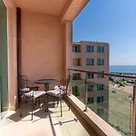 Rezident Apartamento